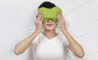 Nguyên nhân và cách khắc phục hiện tượng khô mắt khi ngủ dậy