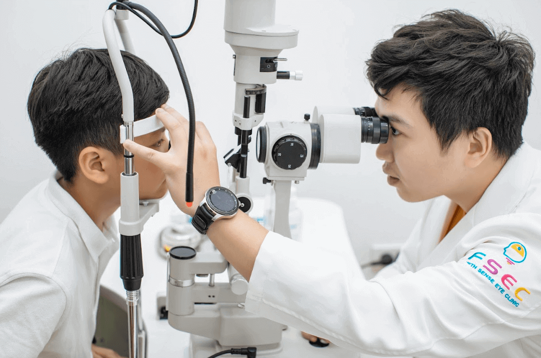 Chữa nhược thị cho trẻ tại FSEC